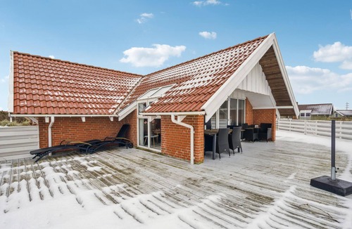 Nørre Lyngvig House | Amazing home in Hvide Sande with sauna