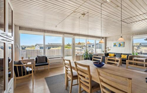 Bjerregard Strand House | Amazing Home In Hvide Sande With Sauna