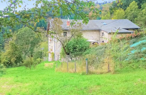 Intres House | Amazing home in Intres with WiFi