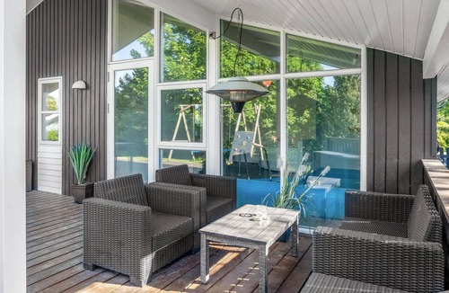 Pøt Strandby House | Amazing home in Juelsminde with sauna