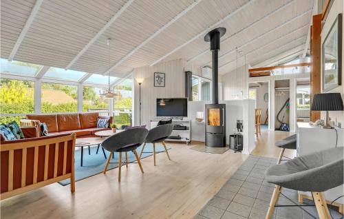 Pøt Strandby House | Amazing Home In Juelsminde With Sauna