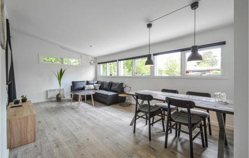 Strøby Egede House | Amazing Home In Køge With Kitchen