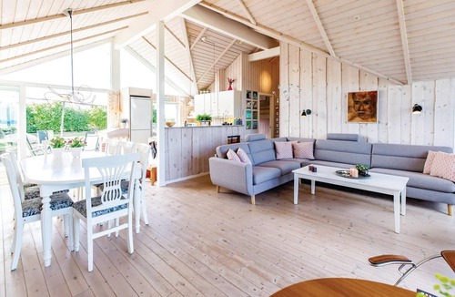 Kalundborg House | Amazing home in Kalundborg with kitchen
