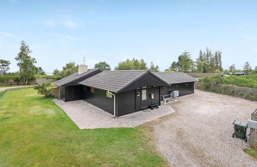 Skødshoved Strand House | Amazing home in Knebel with indoor swimming pool