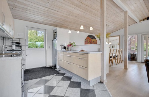 Knebel House | Amazing home in Knebel with WiFi