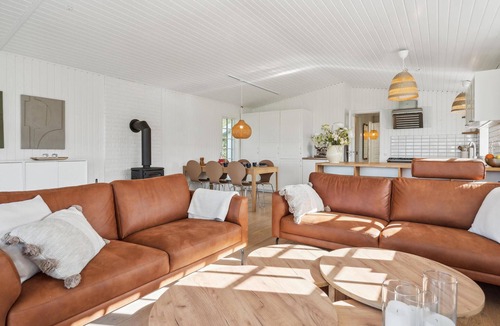 Knebel House | Amazing home in Knebel with WiFi