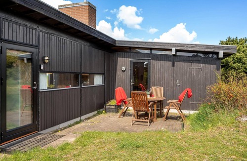 Knebel House | Amazing home in Knebel with kitchen