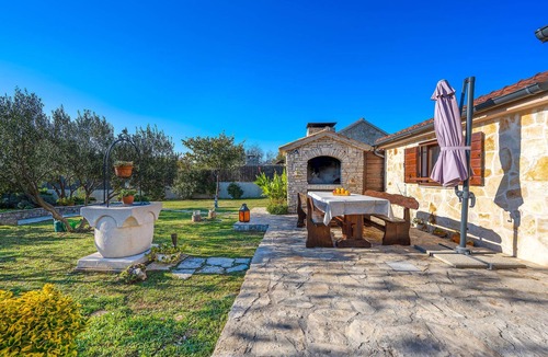 Sibenik House | Amazing home in Konjevrate