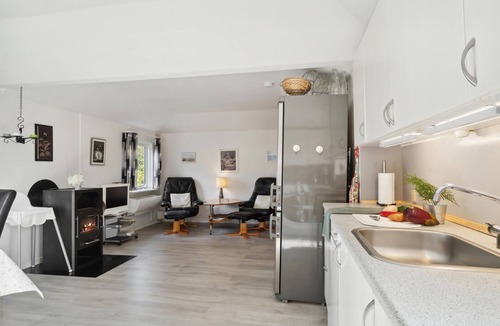 Frølunde Fed House | Amazing home in Korsør with kitchen