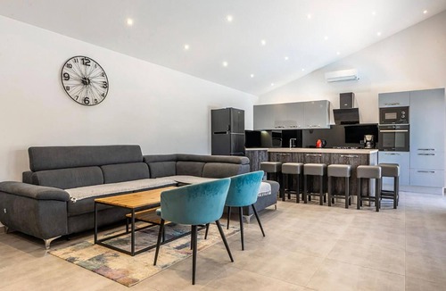 Kraljevica House | Amazing home in Kraljevica