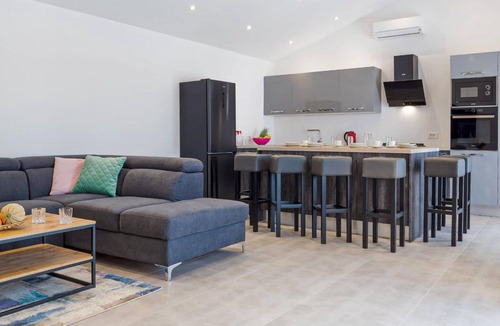 Kraljevica House | Amazing home in Kraljevica