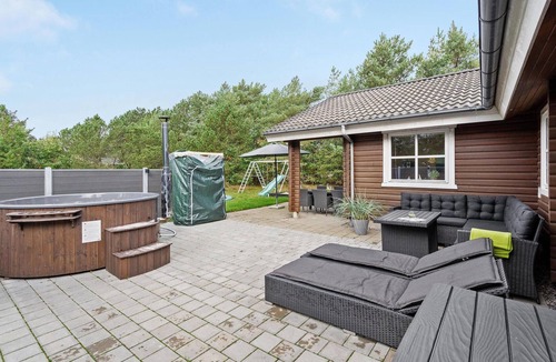 Trend House | Amazing home in Løgstør with sauna