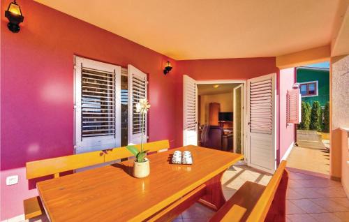 Vinez House | Amazing Home In Labin
