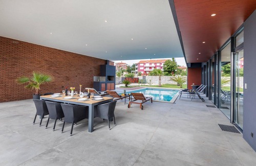 Liznjan House | Amazing home in Liznjan with sauna