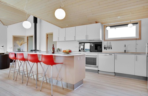 Nr. Lyngby House | Amazing home in Løkken with sauna