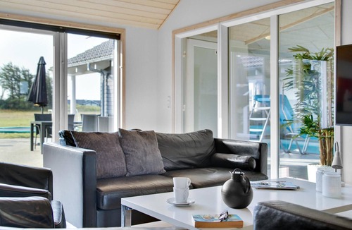 Nr. Lyngby House | Amazing home in Løkken with sauna