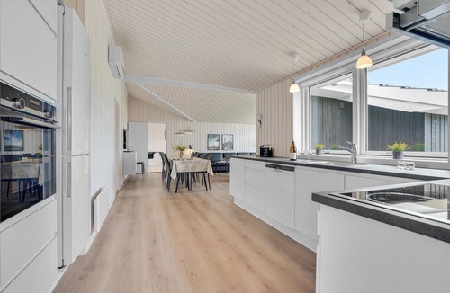 Nr. Lyngby Strand House | Amazing home in Løkken with kitchen