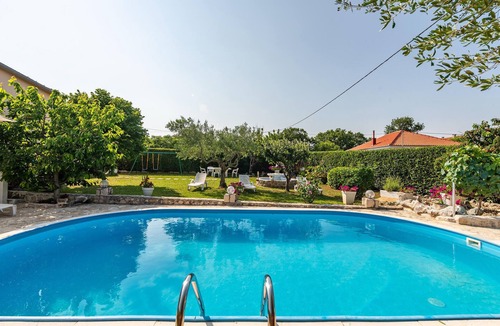 Lovinac House | Amazing home in Lovinac
