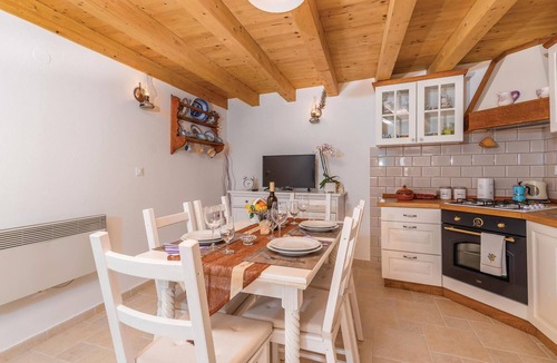 Cres House | Amazing home in Lubenice with WiFi