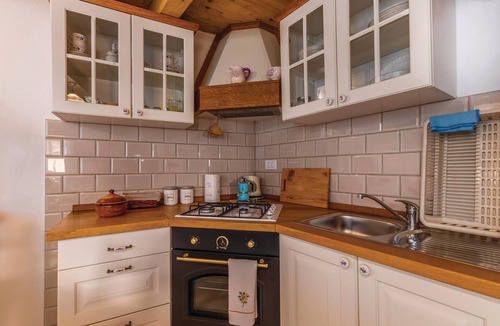 Cres House | Amazing home in Lubenice with WiFi
