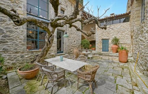 Lussan House | Amazing Home In Lussan