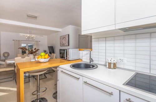 Martinscica House | Amazing home in Martinscica