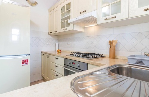 Zminj House | Amazing home in Modrusani