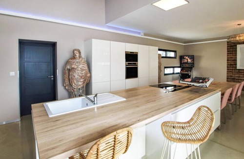 Montelimar House | Amazing home in Montélimar with kitchen