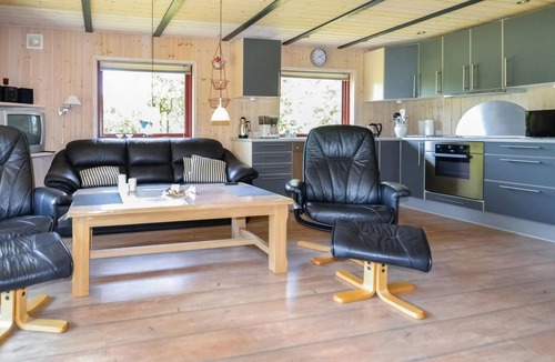 Houstrup House | Amazing home in Nørre Nebel with sauna