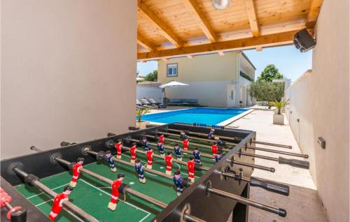 Velim House | Amazing Home In Nadin