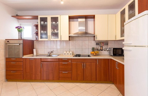 Neoric House | Amazing home in Neoric
