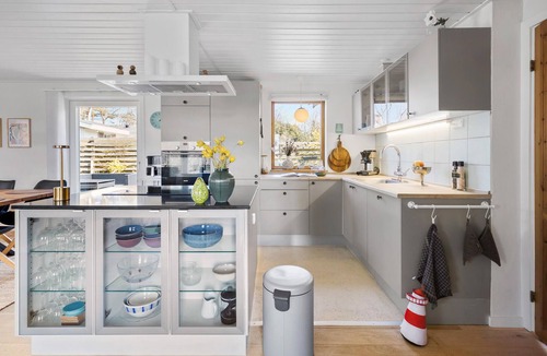 Balka Strand House | Amazing home in Nexø with kitchen