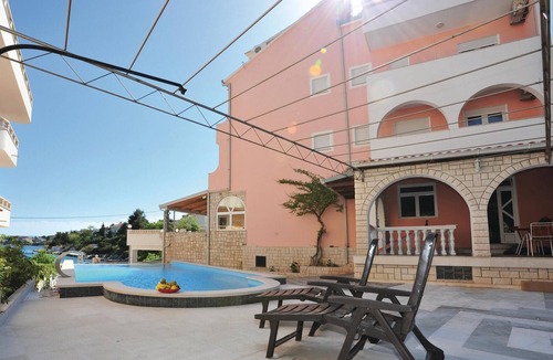 Okrug Gornji House | Amazing home in Okrug Gornji