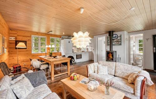 Ho House | Amazing Home In Oksbøl With Wifi