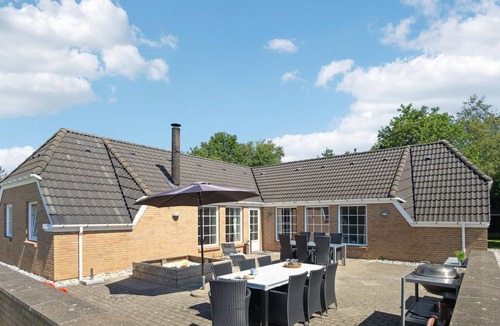 Jegum House | Amazing home in Oksbøl with sauna