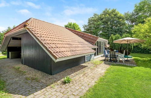 Jegum House | Amazing home in Oksbøl with kitchen
