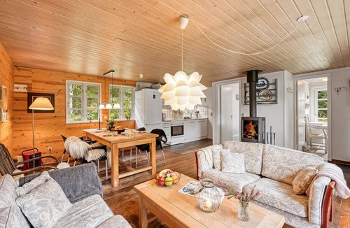Ho House | Amazing home in Oksbøl with WiFi