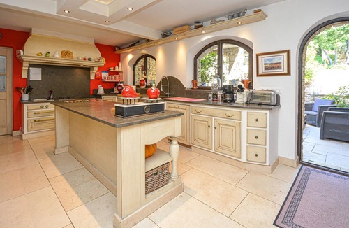 Orgon House | Amazing home in Orgon