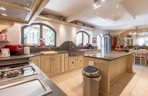 Orgon House | Amazing home in Orgon