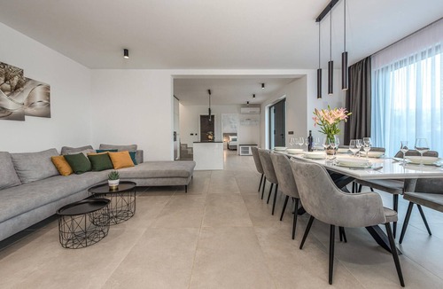 Kraj House | Amazing home in Pasman