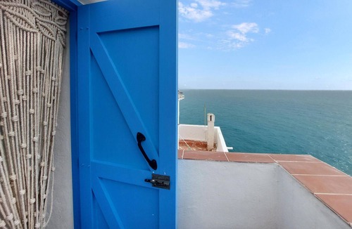 Peniscola Old Town House | Amazing home in Peñíscola with WiFi
