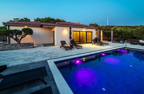 Polaca House | Amazing home in Polaca with private swimming pool, can be inside or outside