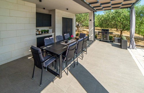 Polaca House | Amazing home in Polaca with private swimming pool, can be inside or outside