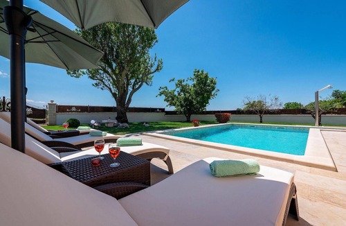 Flengi House | Amazing home in Porec