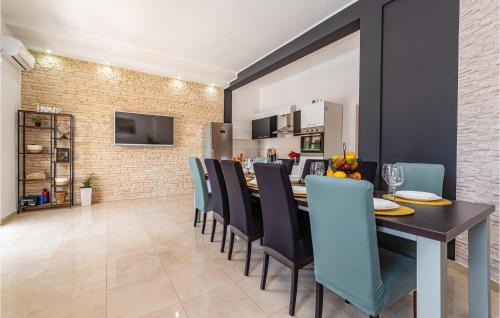 Velim House | Amazing Home In Radasinovci With Sauna
