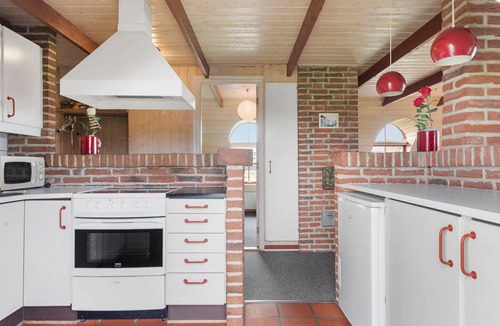 Klegod Strand House | Amazing home in Ringkøbing with kitchen