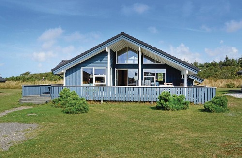 Lodbjerg Hede House | Amazing home in Ringkøbing with kitchen
