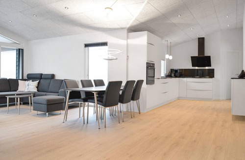 Houvig House | Amazing home in Ringkøbing with sauna