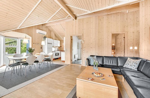 Lodbjerg Hede House | Amazing home in Ringkøbing with sauna