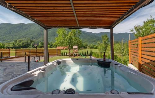 Brusane House | Amazing Home In Rizvanusa